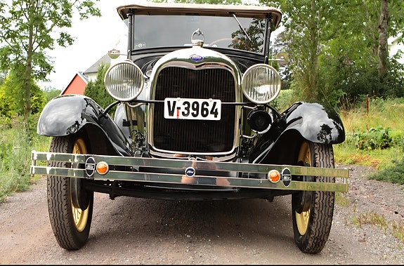Ford Model A 1928 photo 4