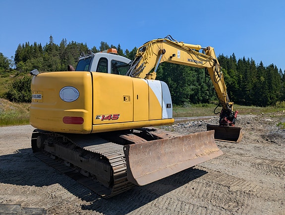 New Holland E145 6 of 30