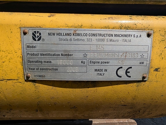 New Holland E145 28 of 30