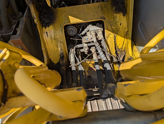 New Holland E145 30 of 30