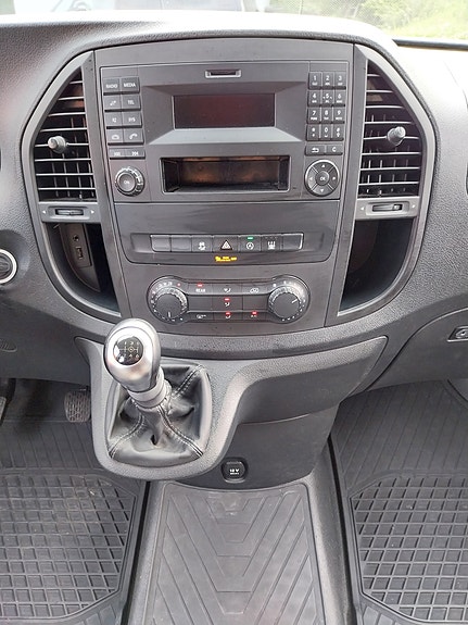 Mercedes-Benz Vito 114 9 of 28