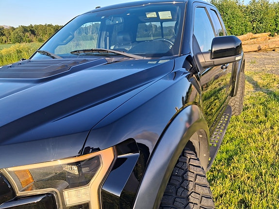 Ford F-150 18 of 29