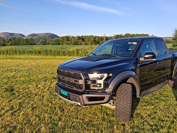 Ford F-150 16 of 29