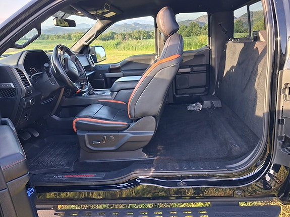 Ford F-150 23 of 29