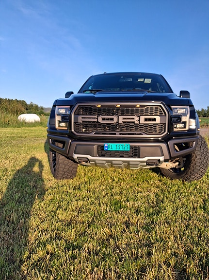 Ford F-150 3 of 29