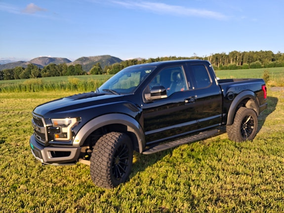 Ford F-150 14 of 29