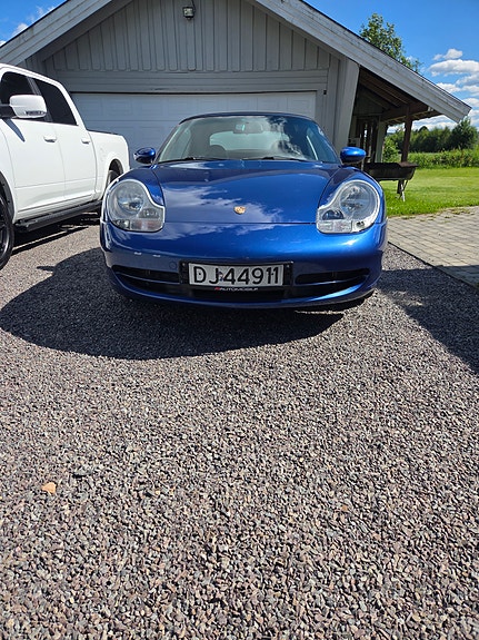 Porsche 911 2 of 5