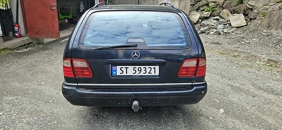 Mercedes-Benz E290 1997 photo 3