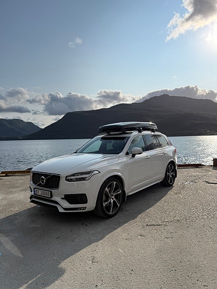 Volvo XC90 3 of 5