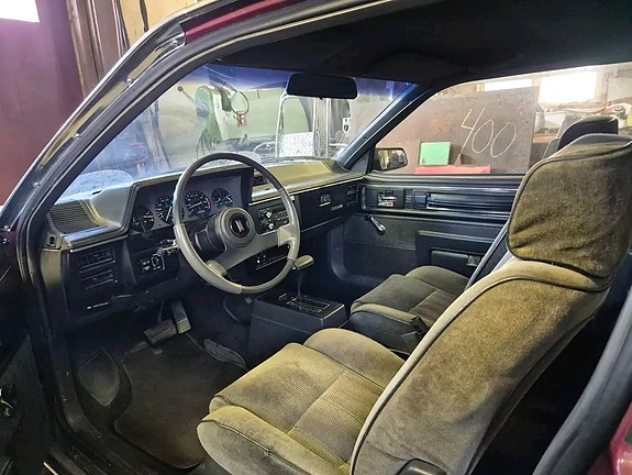 Oldsmobile 8 of 9