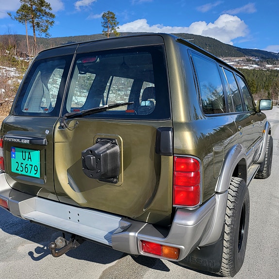 Nissan Patrol 5 of 5