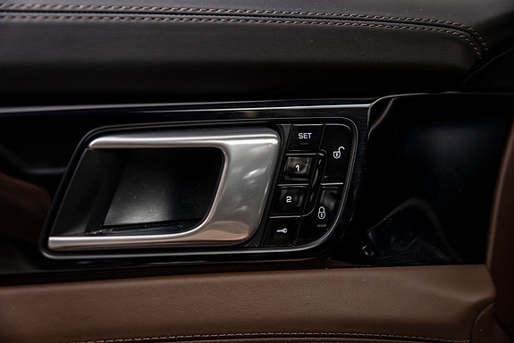Porsche Panamera 15 of 30