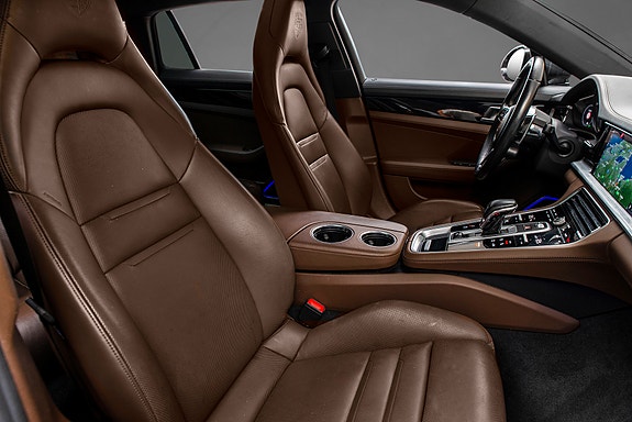 Porsche Panamera 26 of 30
