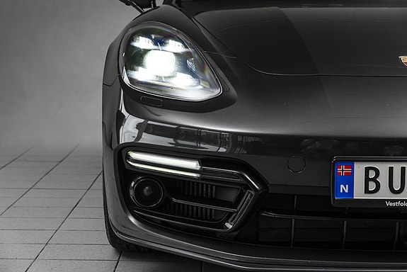 Porsche Panamera 6 of 30