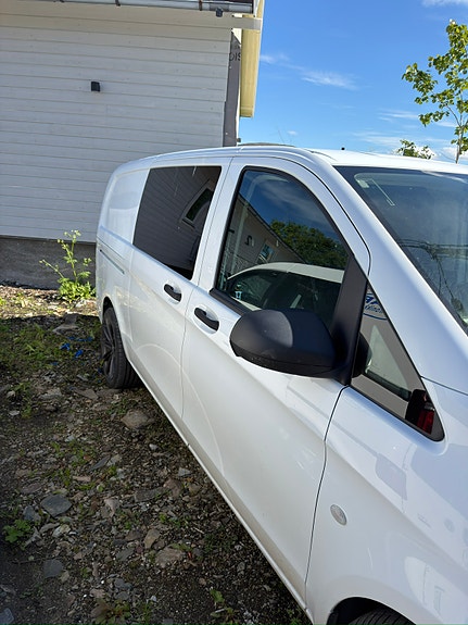 Mercedes-Benz Vito 111 2 of 5