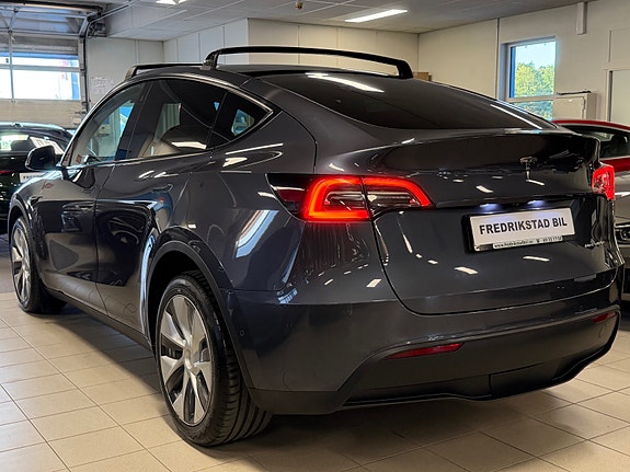 Tesla Model Y 2 of 5