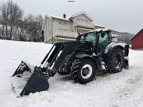Valtra 2018 T234 m/ Frontlaster, Fronthydraulikk, Front PTO og Twintrac.