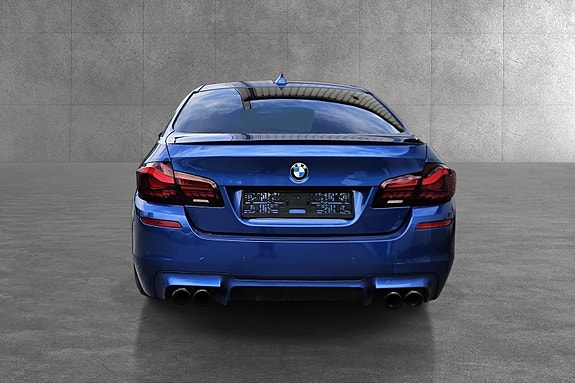BMW M5 4 of 5