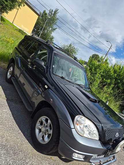 Hyundai Terracan 3 of 5