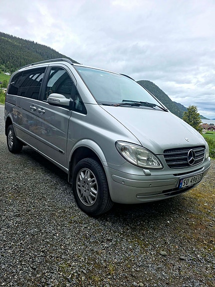 Mercedes-Benz Viano 11 of 30