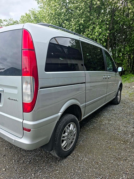 Mercedes-Benz Viano 3 of 30