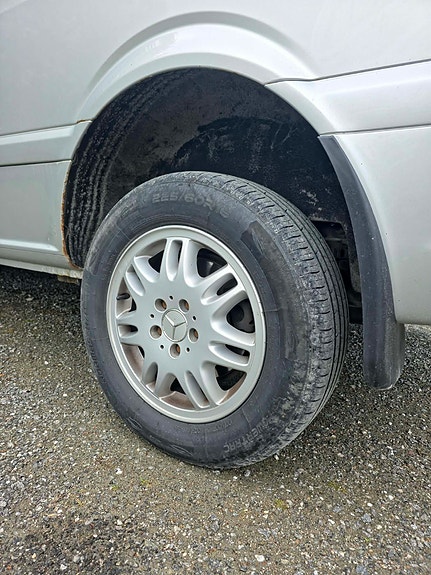 Mercedes-Benz Viano 8 of 30