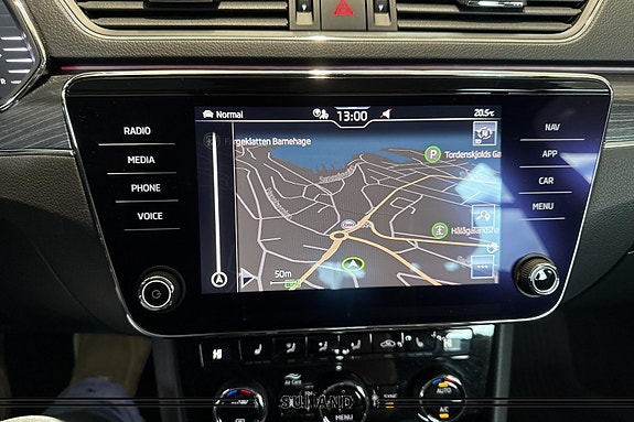 Skoda Superb 9 of 14