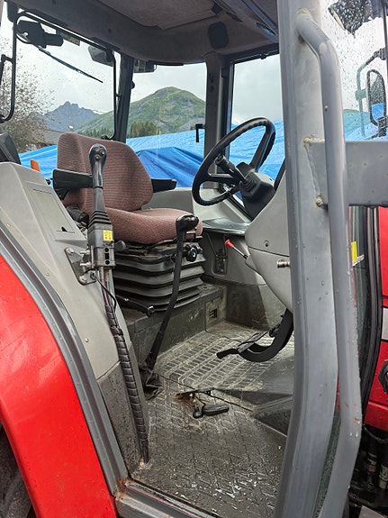 Massey Ferguson 4255 7 of 9