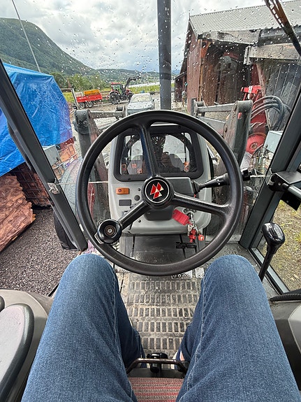 Massey Ferguson 4255 6 of 9