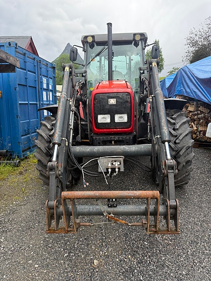 Massey Ferguson 4255 3 of 9