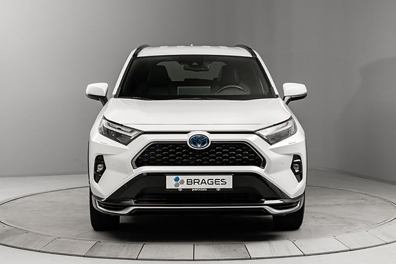 Toyota RAV4 6 of 30