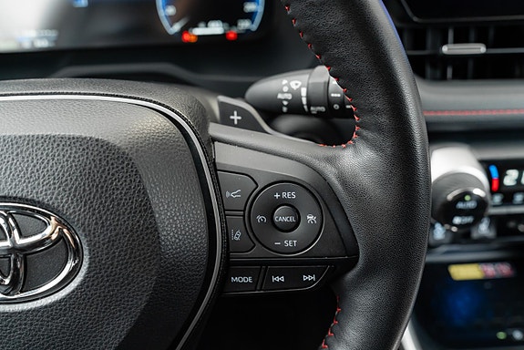 Toyota RAV4 28 of 30