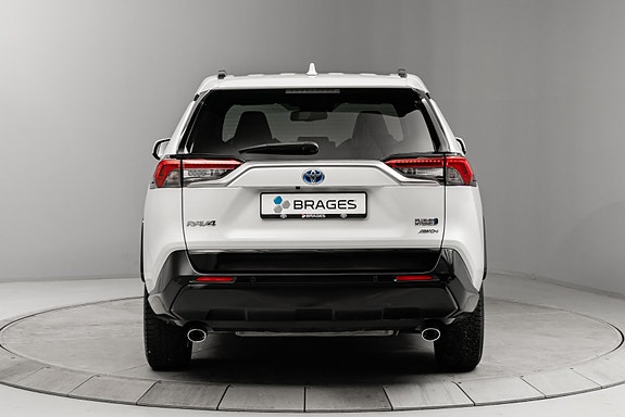 Toyota RAV4 3 of 30
