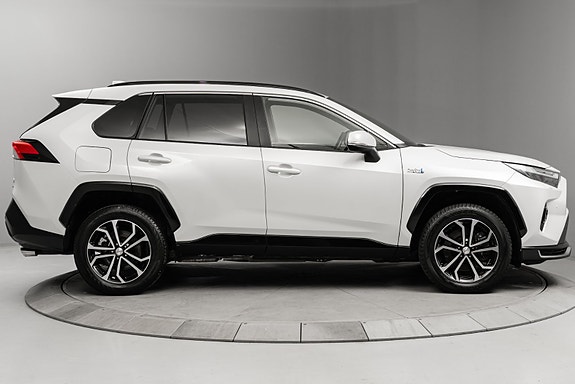 Toyota RAV4 5 of 30