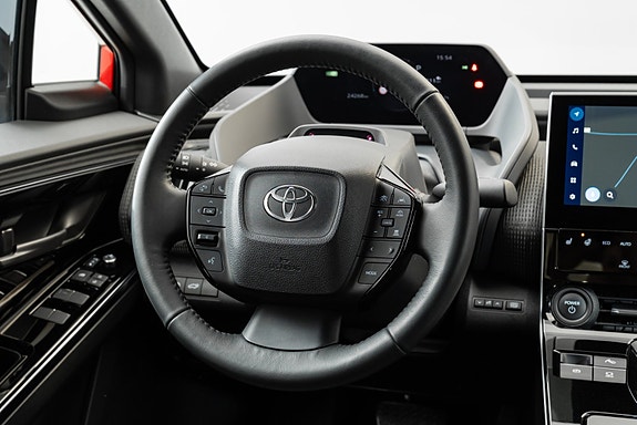 Toyota bZ4X 21 of 25