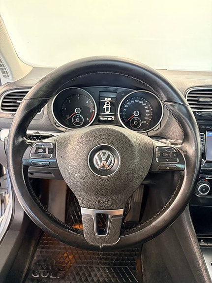Volkswagen Golf VI 18 of 22