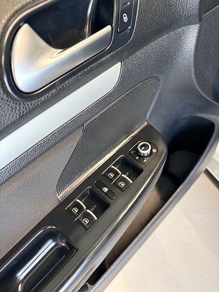 Volkswagen Golf VI 22 of 22