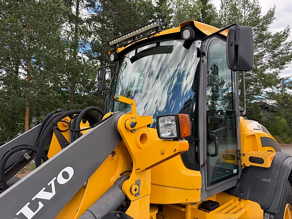 Volvo L50G 25 of 30