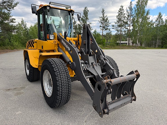 Volvo L45B 35km/h versjon med hydraulisk pallegaffel og skuffe. 7 of 30