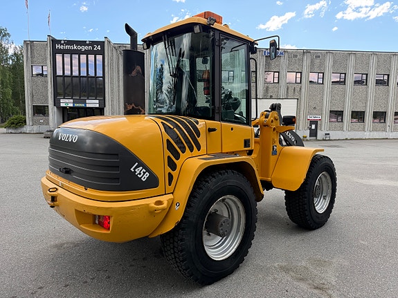 Volvo L45B 35km/h versjon med hydraulisk pallegaffel og skuffe. 17 of 30