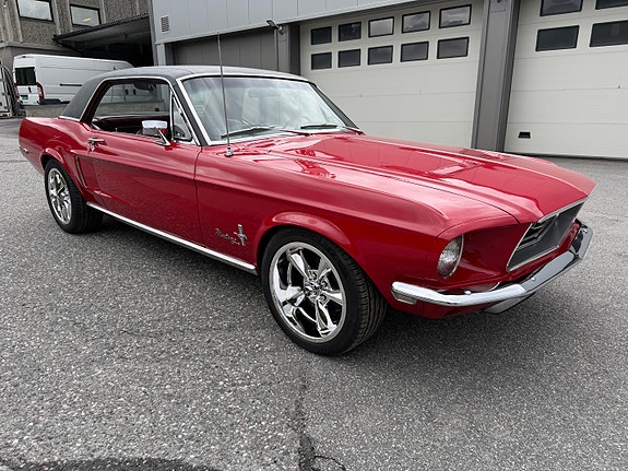 Ford Mustang 5 of 5