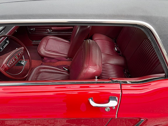 Ford Mustang 14 of 18