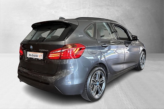 BMW 225xe 5 of 5