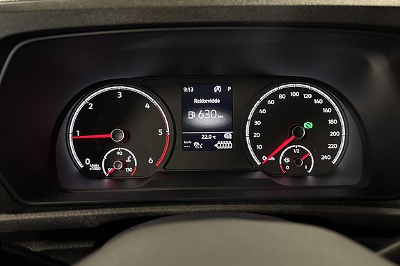 Volkswagen Caddy Maxi 10 of 26