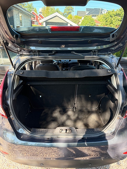 Ford Fiesta 5 of 5