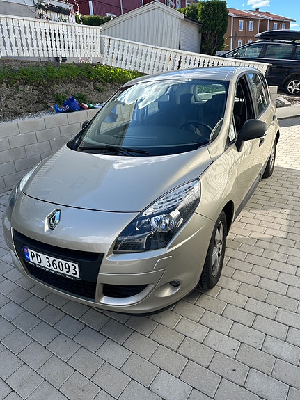 Renault Scenic III 2 of 15