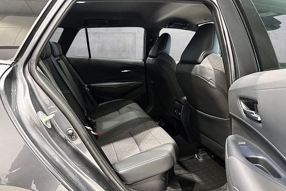 Toyota Corolla 19 of 23
