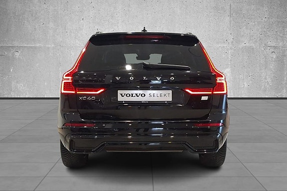 Volvo XC60 4 of 5