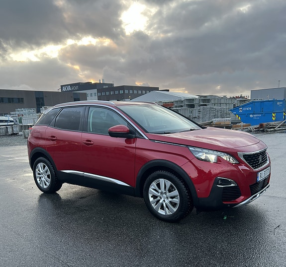 Peugeot 3008 2 of 5