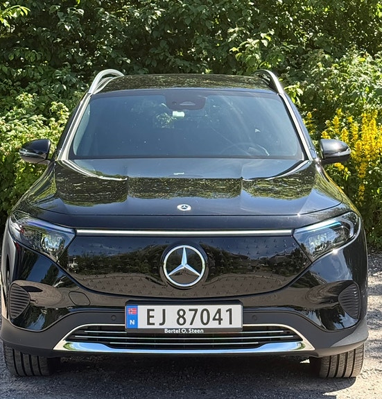 Mercedes-Benz EQB300 4 of 5